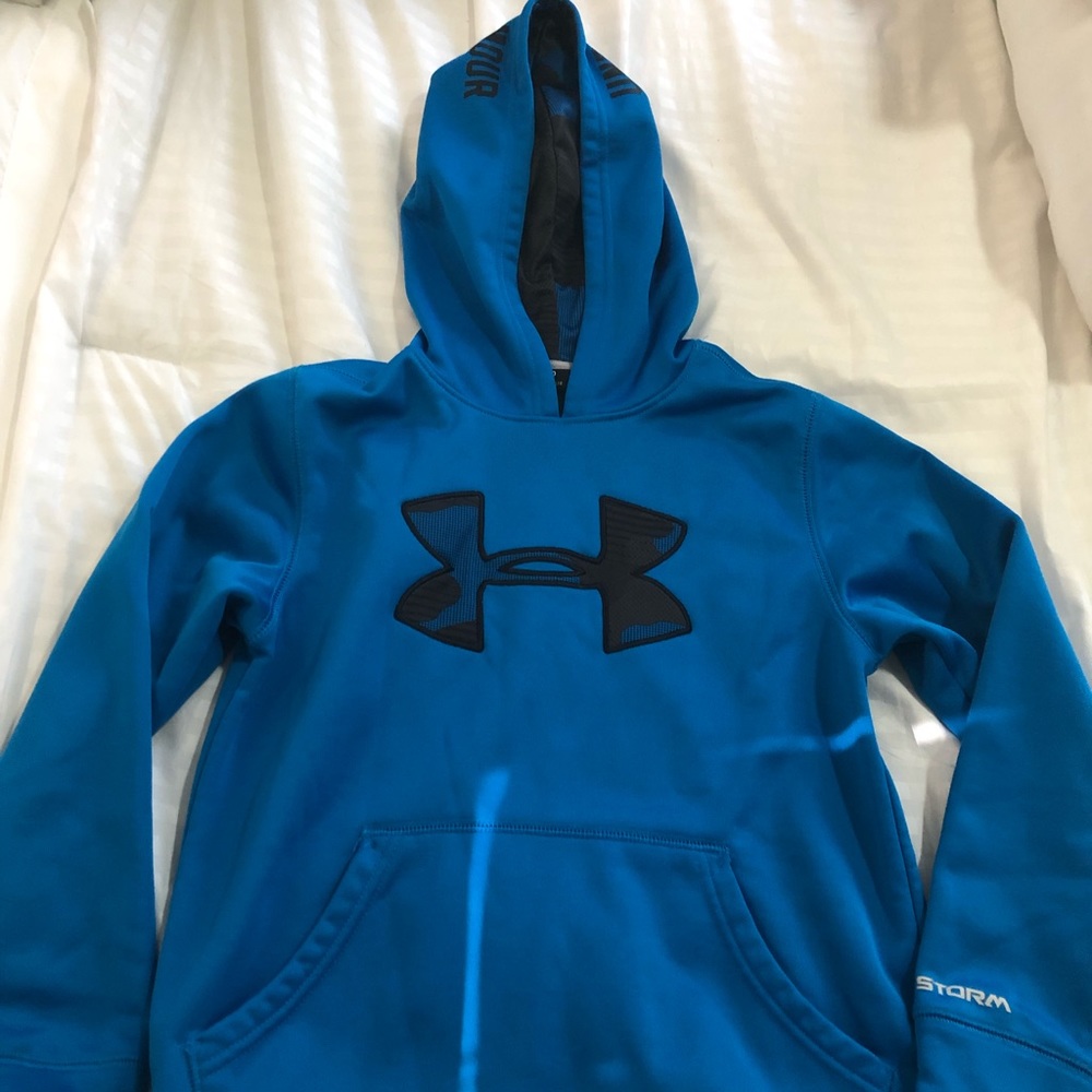 Boys Under Armour hooded sweatshirt